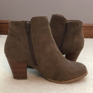 Tan Heeled Boots
